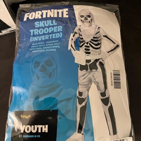 Fortnite Skull Trooper costume - Picture 1 of 3